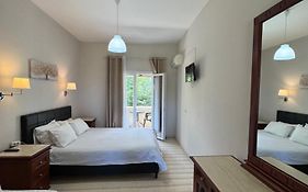 Olive Garden Studios & Apartments