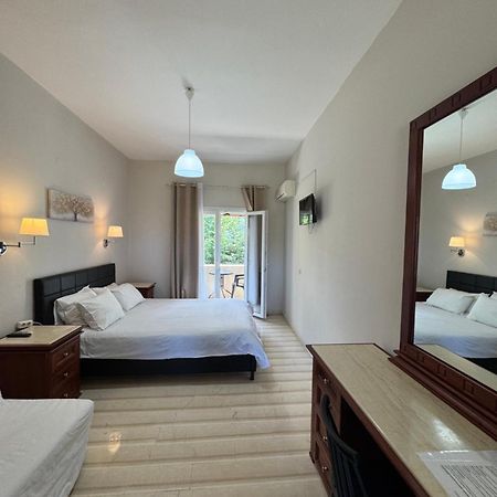 Olive Garden Studios & Apartments Akharavi Extérieur photo