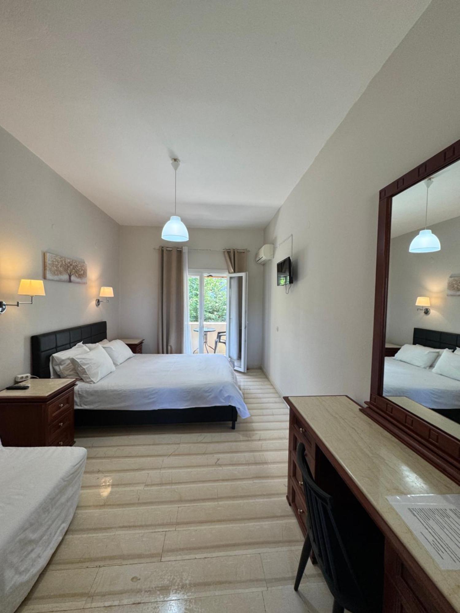 Olive Garden Studios & Apartments Akharavi Extérieur photo